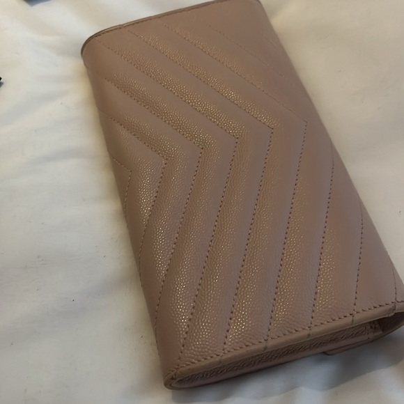 YSL Pale Pink long wallet. - Picture 4 of 10